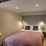 2 Bed In York Oc-90906