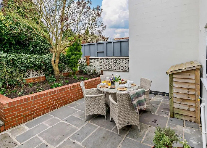 2 Bed In York Oc-90906 *